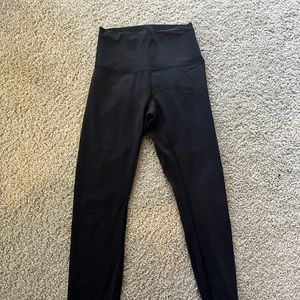 Lululemon Wunder Train size 4